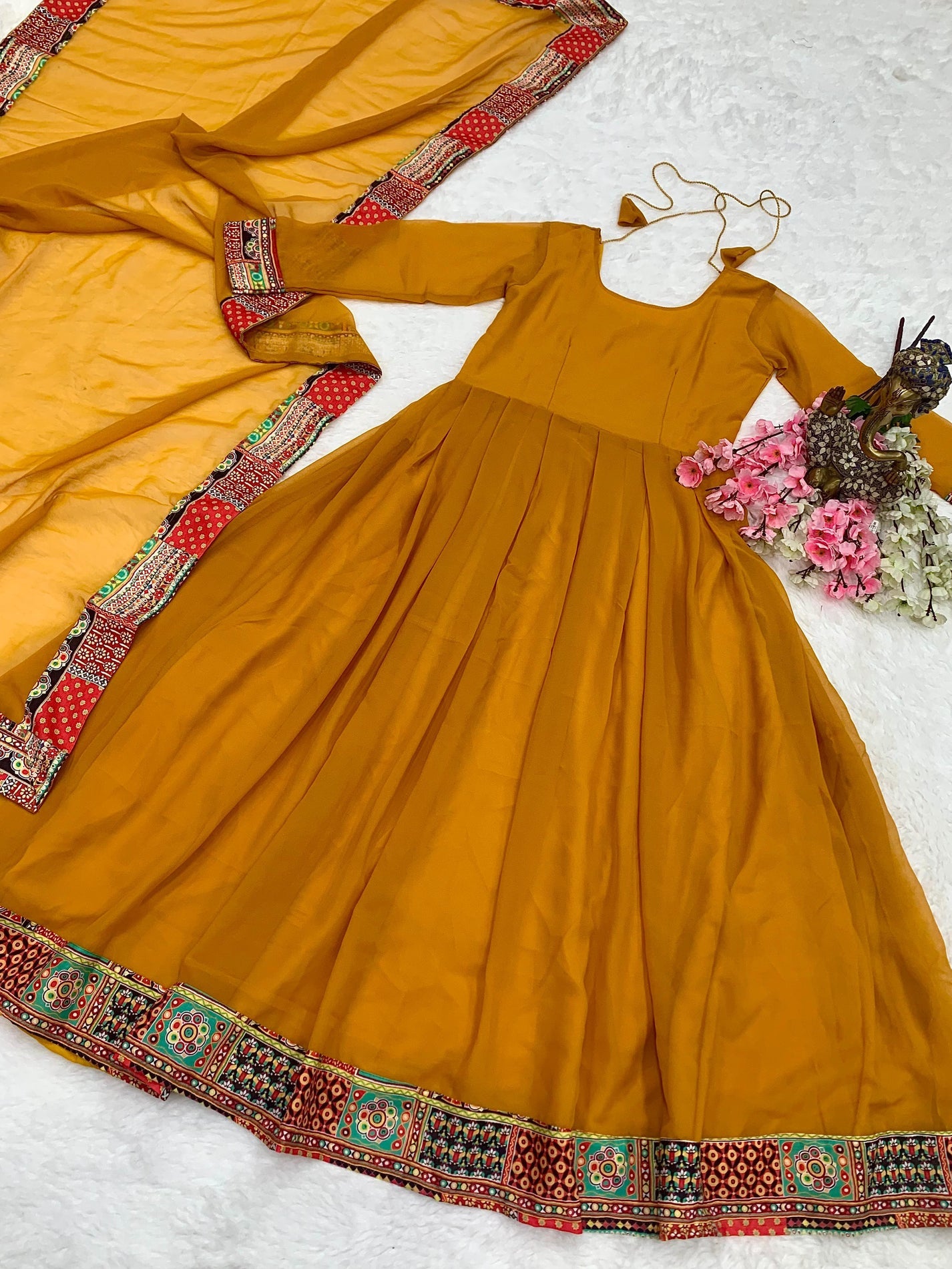 Fox georegtte yellow gown