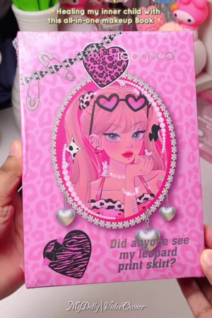 All-in-One Makeup Book: Eyeshadow, Highlighter, Eyebrow, Concealer & Blusher